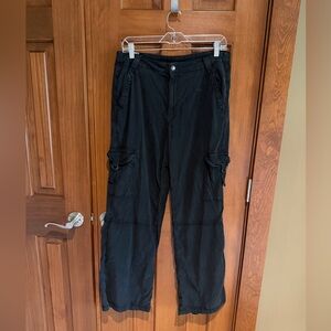American Eagle Outfitters Black Straight-Leg Cargo Pants